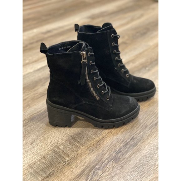 The "Giselle" Combat Boots - Picture 3 of 5